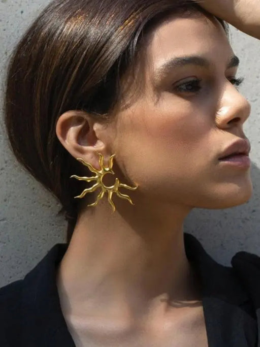 Ladies' Sunburst Shape Fashion Stud Earrings - Full-X